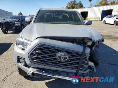 Piąte zdjęcie samochodu w środku: 2021 TOYOTA TACOMA TRD OFF-ROAD VIN:3TMCZ5AN4MM430515 - miniatura