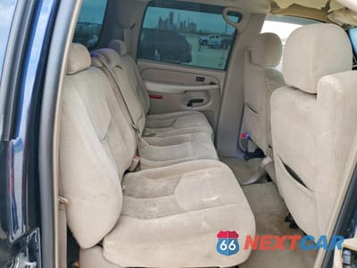Zdjęcie 11 z 13 samochodu: 2004 CHEVROLET SUBURBAN C1500 VIN:3GNEC16Z04G237797 - miniatura