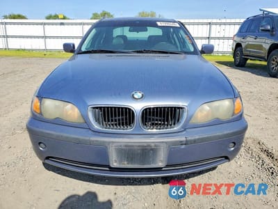 Piąte zdjęcie samochodu w środku: 2002 BMW 325 I VIN:WBAEV33452KL55290 - miniatura