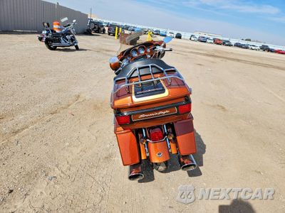 Czwarte zdjęcie samochodu z boku: 2008 HARLEY-DAVIDSON FLHTCUSE3 105TH ANNIVERSARY EDITION VIN:1HD1PR8418Y957549 - miniatura