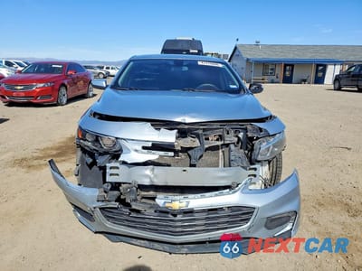 Piąte zdjęcie samochodu w środku: 2018 CHEVROLET MALIBU LT VIN:1G1ZD5ST9JF102632 - miniatura