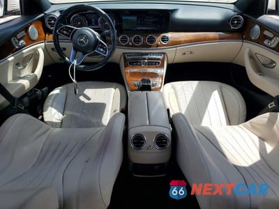 Zdjęcie 8 z 12 samochodu: 2019 MERCEDES-BENZ E 300 VIN:WDDZF4JB0KA509845 - miniatura
