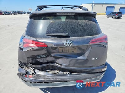 Zdjęcie 6 z 13 samochodu: 2018 TOYOTA RAV4 XLE VIN:JTMWFREV4JJ742026 - miniatura