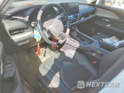Zdjęcie 8 z 12 samochodu: 2024 TOYOTA GRAND HIGHLANDER XLE VIN:5TDAAAB55RS012266 - miniatura