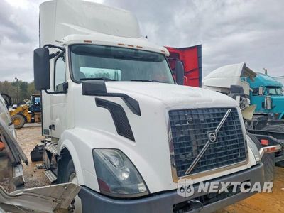 2017 VOLVO VNL SEMI TRUCK 4V4N39TGXHN988031 - główne zdjęcie licytacji z USA - miniatura