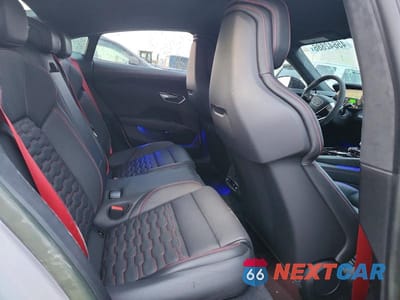 Zdjęcie 10 z 11 samochodu: 2022 AUDI RS E-TRON GT VIN:WAUAHBFW9N7904638 - miniatura