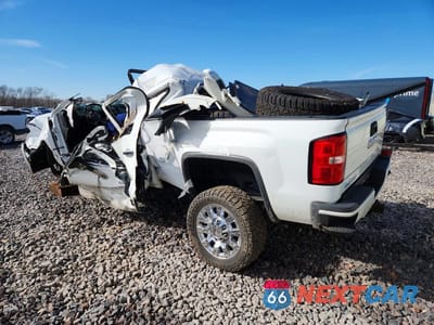 Drugie zdjęcie samochodu z przodu: 2016 GMC SIERRA K2500 DENALI VIN:1GT12UE81GF297131 - miniatura