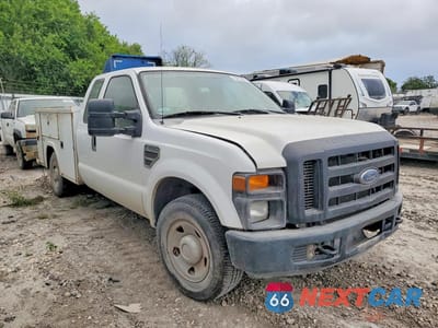 Czwarte zdjęcie samochodu z boku: 2008 FORD F250 SUPER DUTY UTILITY / SERVICE TRUCK VIN:1FDSX20588EE40134 - miniatura