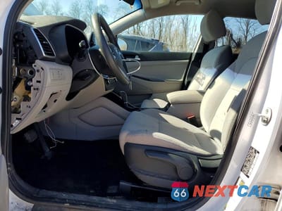 Zdjęcie 7 z 12 samochodu: 2019 HYUNDAI TUCSON SE VIN:KM8J2CA47KU949053 - miniatura