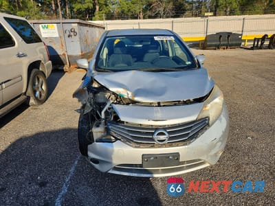 Piąte zdjęcie samochodu w środku: 2015 NISSAN VERSA NOTE SV VIN:3N1CE2CP7FL429413 - miniatura