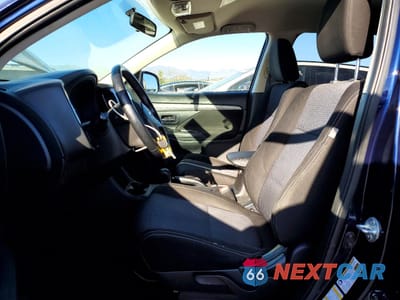 Zdjęcie 7 z 13 samochodu: 2016 MITSUBISHI OUTLANDER ES VIN:JA4AD2A3XGZ000102 - miniatura