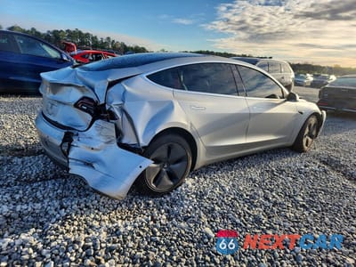 Trzecie zdjęcie samochodu z tyłu: 2018 TESLA MODEL 3 VIN:5YJ3E1EBXJF074821 - miniatura
