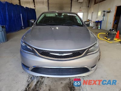 Piąte zdjęcie samochodu w środku: 2015 CHRYSLER 200 LIMITED VIN:1C3CCCAB2FN660059 - miniatura