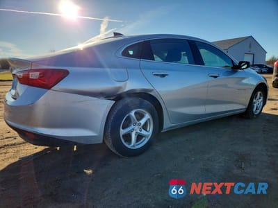 Trzecie zdjęcie samochodu z tyłu: 2017 CHEVROLET MALIBU LS VIN:1G1ZC5ST1HF217318 - miniatura