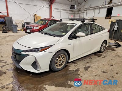 2018 TOYOTA PRIUS PRIME PREMIUM JTDKARFPXJ3088697 - główne zdjęcie licytacji z USA - miniatura