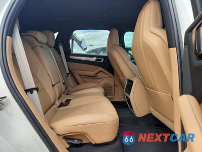 Zdjęcie 11 z 13 samochodu: 2022 PORSCHE CAYENNE VIN:WP1AA2AY6NDA06210 - miniatura