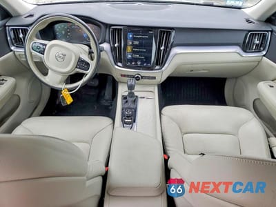 Zdjęcie 8 z 12 samochodu: 2020 VOLVO S60 T5 MOMENTUM VIN:7JR102FK9LG063801 - miniatura