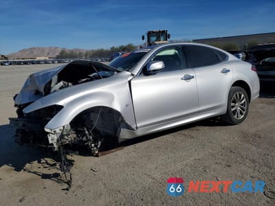 2018 INFINITI Q70 3.7 LUXE JN1BY1AP8JM180909 - główne zdjęcie licytacji z USA - miniatura