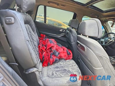 Zdjęcie 11 z 12 samochodu: 2025 BMW X7 XDRIVE40I VIN:5UX23EM06S9X07186 - miniatura