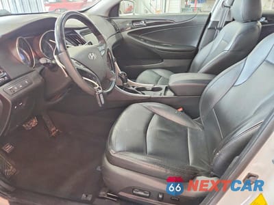 Zdjęcie 7 z 12 samochodu: 2012 HYUNDAI SONATA LIMITED 2.0T VIN:5NPEC4AB8CH387313 - miniatura