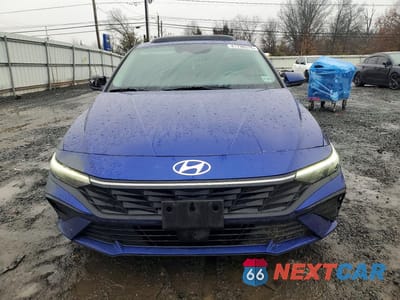 Piąte zdjęcie samochodu w środku: 2024 HYUNDAI ELANTRA SEL VIN:KMHLS4DG6RU658848 - miniatura