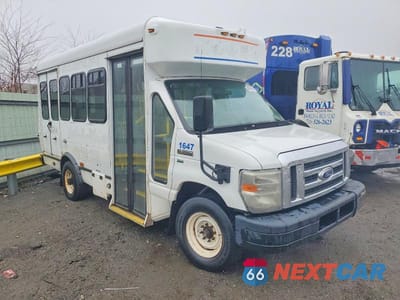 2016 FORD ECONOLINE E350 SUPER DUTY CUTAWAY VAN 1FDEE3FL5GDC05130 - główne zdjęcie licytacji z USA - miniatura