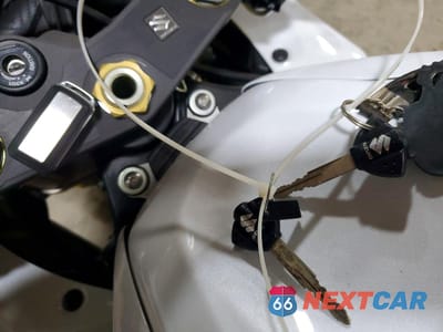 Zdjęcie 8 z 9 samochodu: 2023 SUZUKI GSX-R750 VIN:JS1GR7MA6P7100373 - miniatura