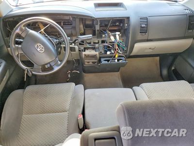 Zdjęcie 8 z 12 samochodu: 2010 TOYOTA TUNDRA GRADE VIN:5TFRY5F10AX092846 - miniatura