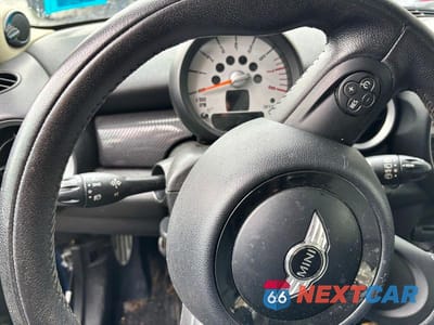 Zdjęcie 8 z 10 samochodu: 2013 MINI COOPER S VIN:WMWSV3C59DT477496 - miniatura