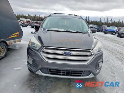 Piąte zdjęcie samochodu w środku: 2017 FORD ESCAPE SE VIN:1FMCU9GD7HUD31379 - miniatura