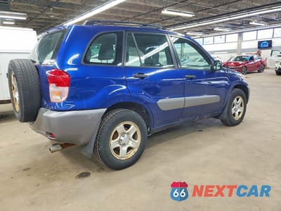 Trzecie zdjęcie samochodu z tyłu: 2002 TOYOTA RAV4 BASE VIN:JTEGH20V226001404 - miniatura