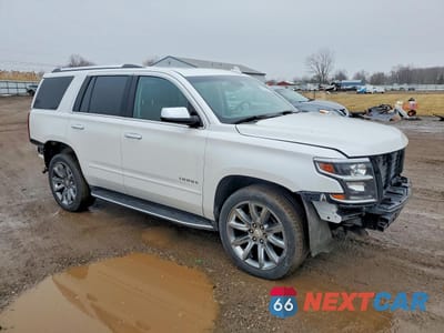 Czwarte zdjęcie samochodu z boku: 2018 CHEVROLET TAHOE K1500 PREMIER VIN:1GNSKCKC9JR151788 - miniatura