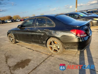 Drugie zdjęcie samochodu z przodu: 2016 MERCEDES-BENZ C 300 VIN:55SWF4JB9GU161330 - miniatura
