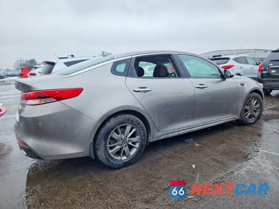 Trzecie zdjęcie samochodu z tyłu: 2018 KIA OPTIMA LX TURBO VIN:5XXGT4L18JG221069 - miniatura