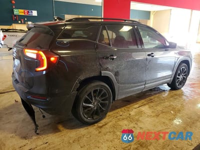 Trzecie zdjęcie samochodu z tyłu: 2024 GMC TERRAIN SLT VIN:3GKALVEGXRL159353 - miniatura