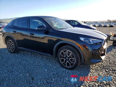 Czwarte zdjęcie samochodu z boku: 2025 BMW X2 XDRIVE28I VIN:WBX63GM06S5163930 - miniatura