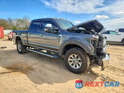 Czwarte zdjęcie samochodu z boku: 2017 FORD F250 SUPER DUTY VIN:1FT7W2B61HEE23727 - miniatura