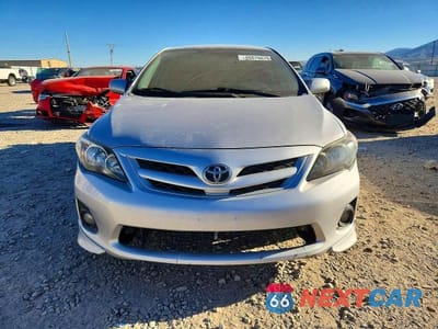 Piąte zdjęcie samochodu w środku: 2012 TOYOTA COROLLA S VIN:2T1BU4EE7CC809711 - miniatura