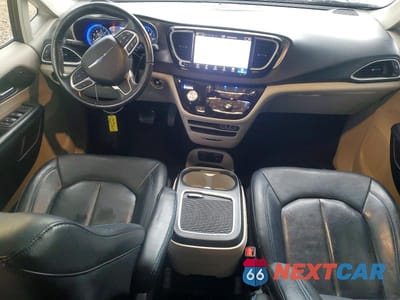 Zdjęcie 8 z 13 samochodu: 2021 CHRYSLER PACIFICA TOURING L VIN:2C4RC1BG1MR585052 - miniatura