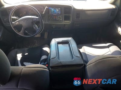 Zdjęcie 8 z 12 samochodu: 2004 CHEVROLET SILVERADO K2500 VIN:1GCGK23U44F203656 - miniatura