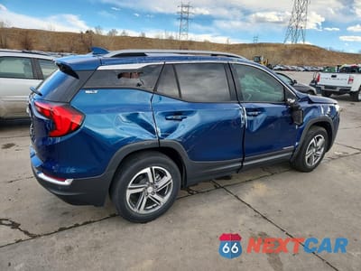 Trzecie zdjęcie samochodu z tyłu: 2020 GMC TERRAIN SLT VIN:3GKALVEV4LL195447 - miniatura