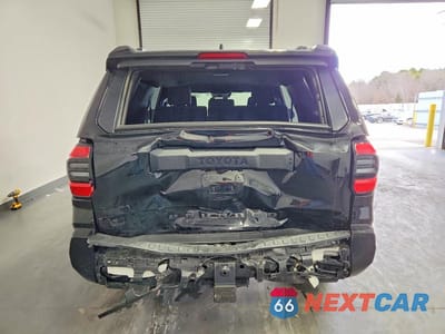 Zdjęcie 6 z 12 samochodu: 2025 TOYOTA 4RUNNER SR5 VIN:JTEVA5AR0S5001969 - miniatura