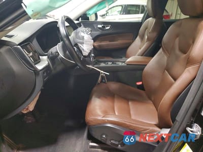 Zdjęcie 7 z 12 samochodu: 2020 VOLVO XC60 T5 MOMENTUM VIN:YV4102RK7L1566382 - miniatura