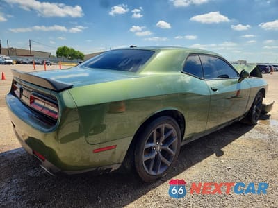 Trzecie zdjęcie samochodu z tyłu: 2020 DODGE CHALLENGER SXT VIN:2C3CDZAGXLH201975 - miniatura