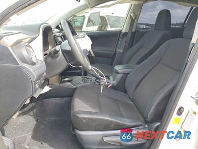 Zdjęcie 7 z 14 samochodu: 2015 TOYOTA RAV4 LE VIN:JTMZFREV2FJ026360 - miniatura