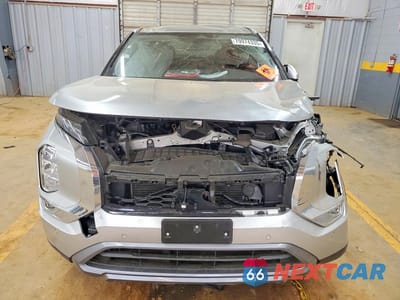 Piąte zdjęcie samochodu w środku: 2025 MITSUBISHI OUTLANDER SE VIN:JA4J3VA85SZ032397 - miniatura