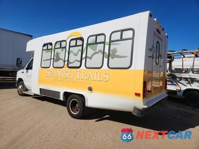 Drugie zdjęcie samochodu z przodu: 2010 FORD E350 SHUTTLE BUS VIN:1FDEE3FS6ADA58220 - miniatura