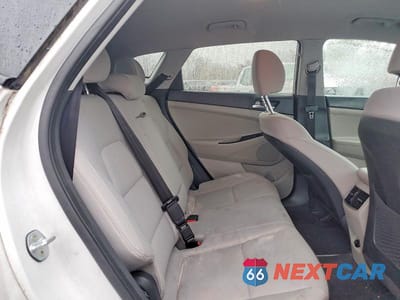 Zdjęcie 10 z 12 samochodu: 2019 HYUNDAI TUCSON SEL VIN:KM8J33AL1KU886925 - miniatura