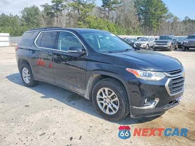 Czwarte zdjęcie samochodu z boku: 2019 CHEVROLET TRAVERSE LT VIN:1GNERGKW4KJ313319 - miniatura