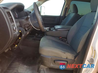 Zdjęcie 7 z 12 samochodu: 2014 RAM 3500 ST VIN:3C63RRGL8EG275360 - miniatura